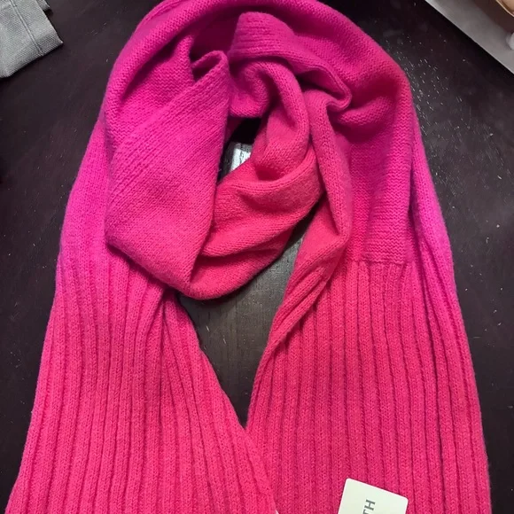 On 34th (Macys)Hot Pink Scarf - Picture 3 of 6